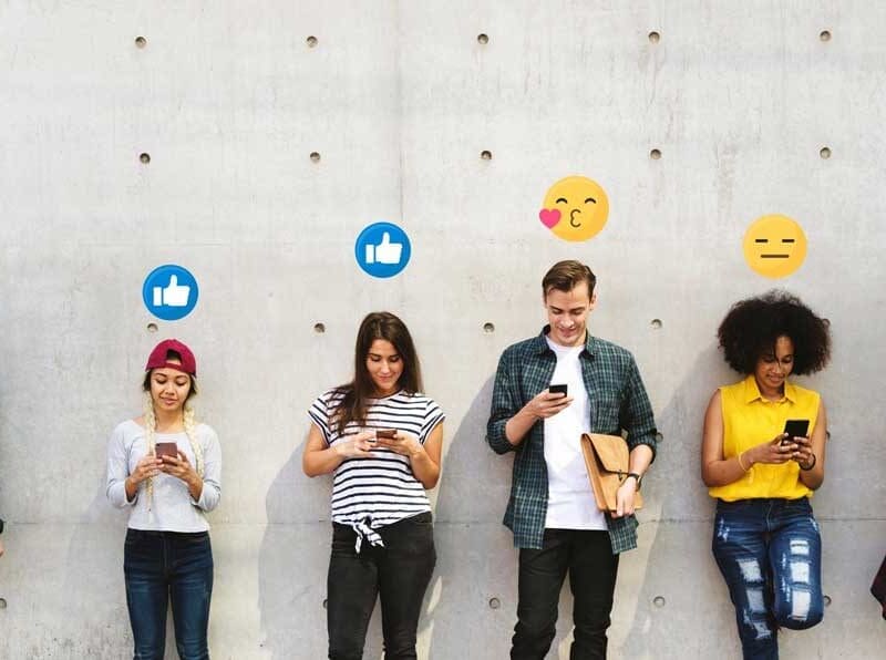 Social media reactions and emoji's above peoples heads
